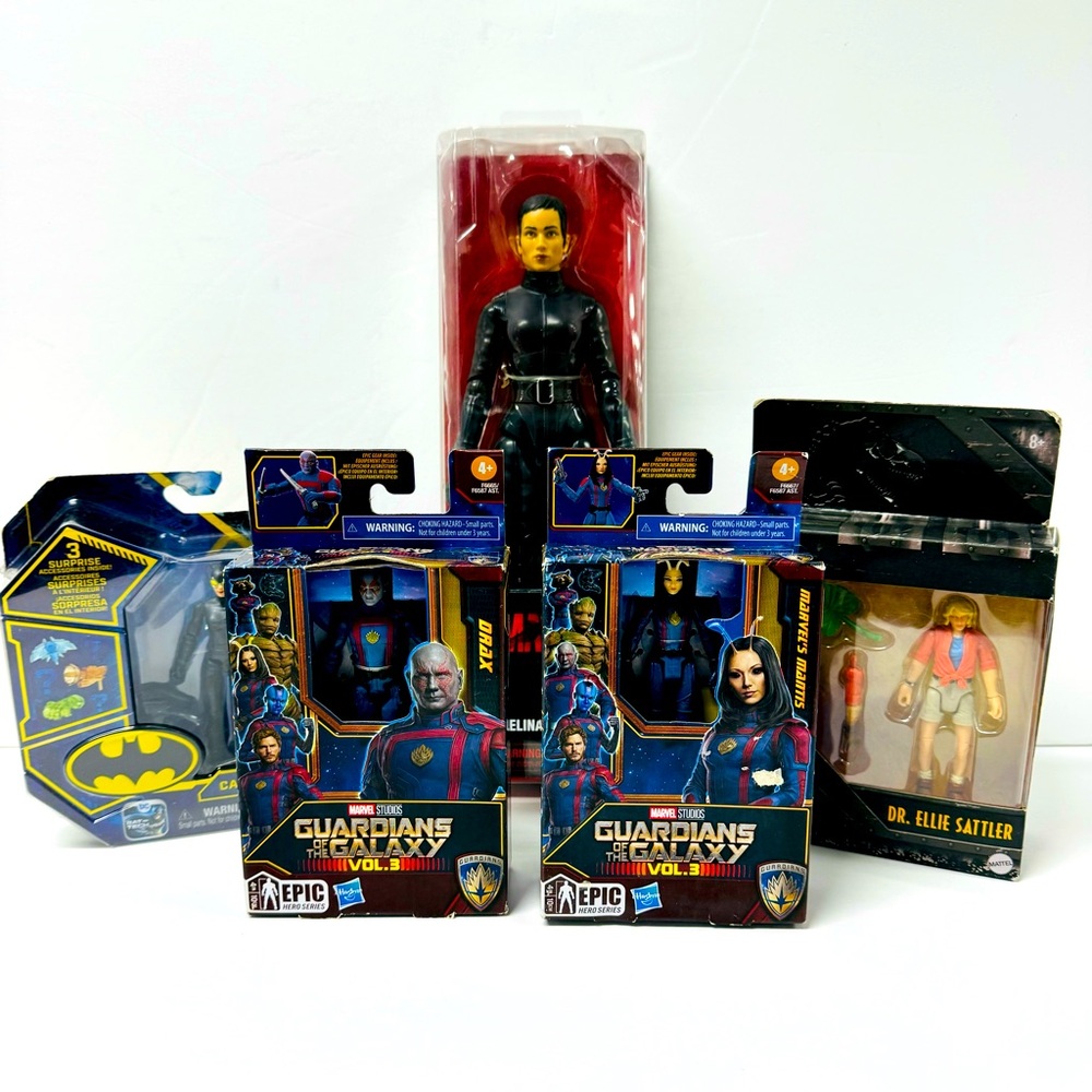 🦇SUPER SALE NIB 5PC ACTION FIGURE BUNDLE